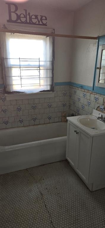 1521 NE 11th Street