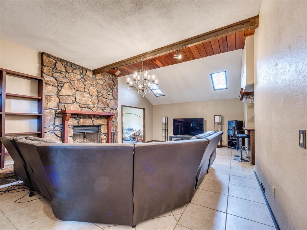 14045 Apache Drive