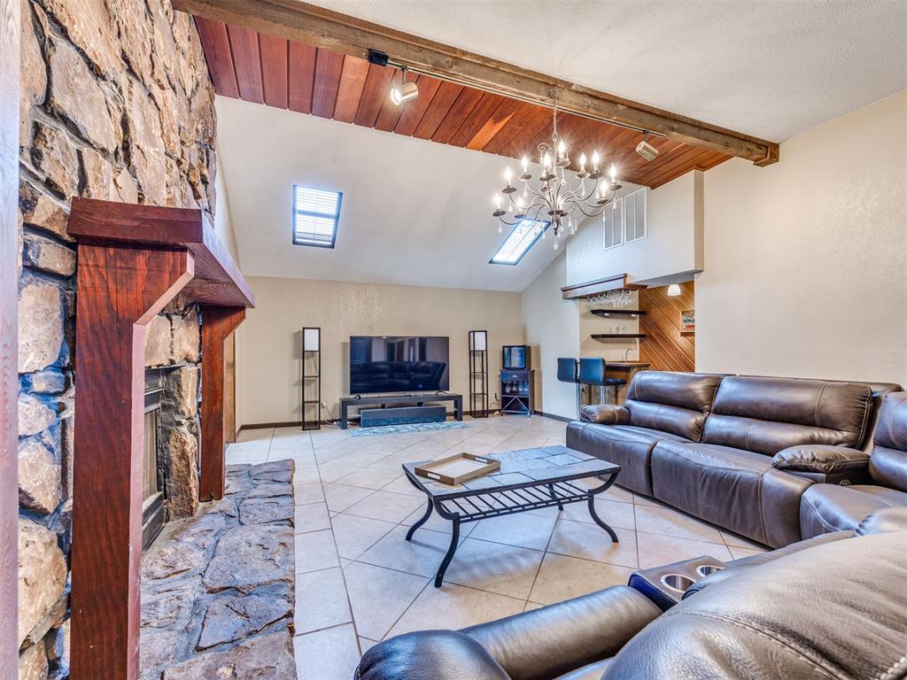 14045 Apache Drive