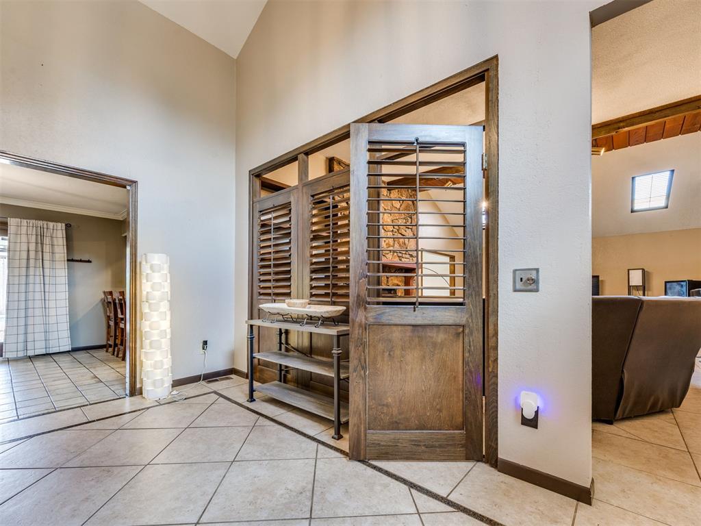 14045 Apache Drive