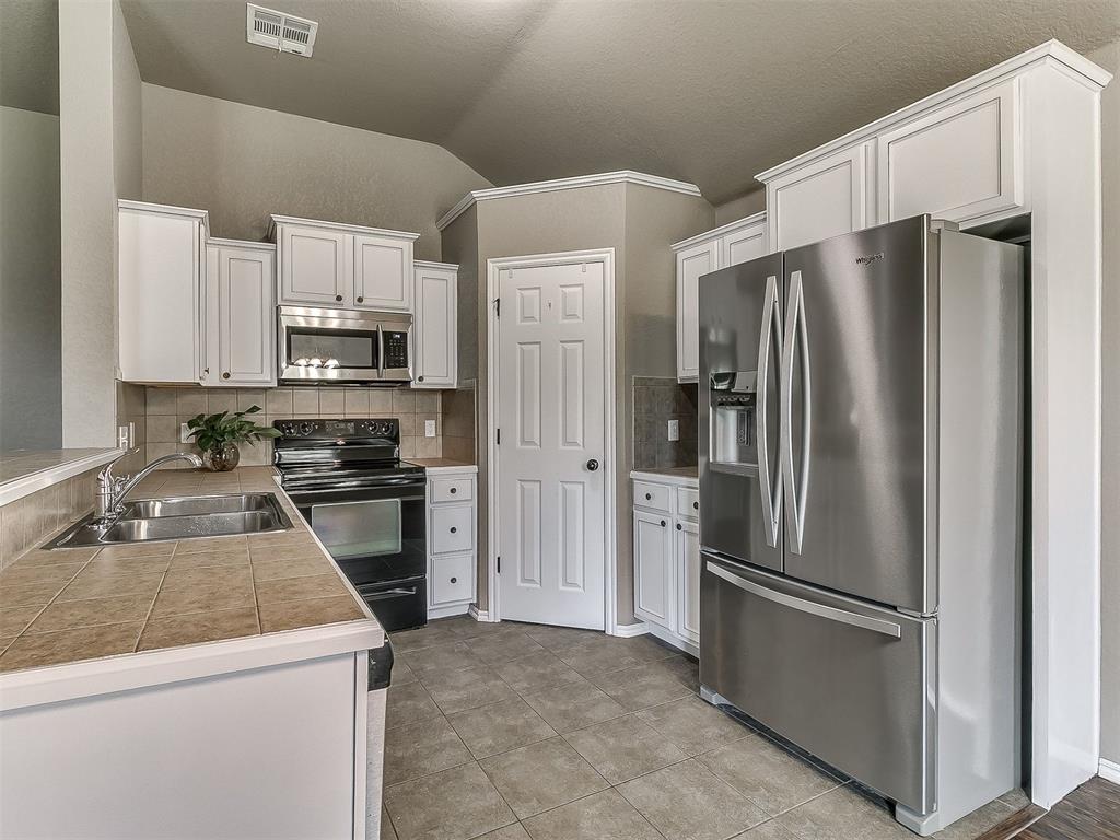 21222 Robin Ridge Lane