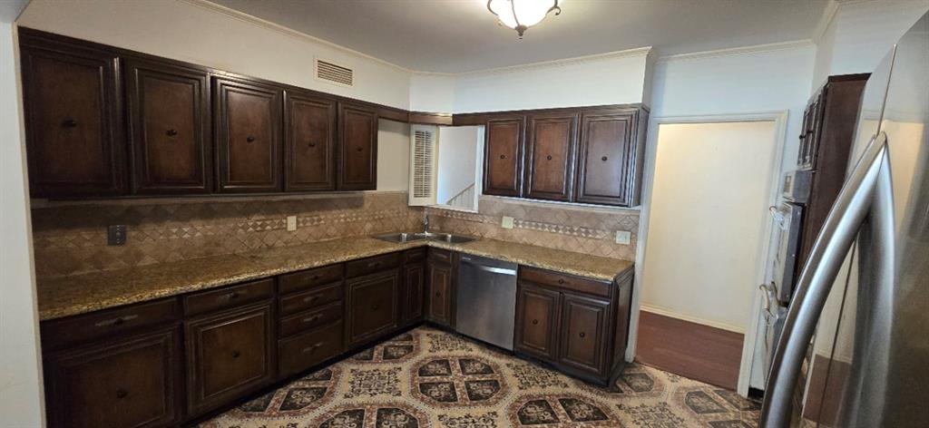 6345 Glenbrook Court