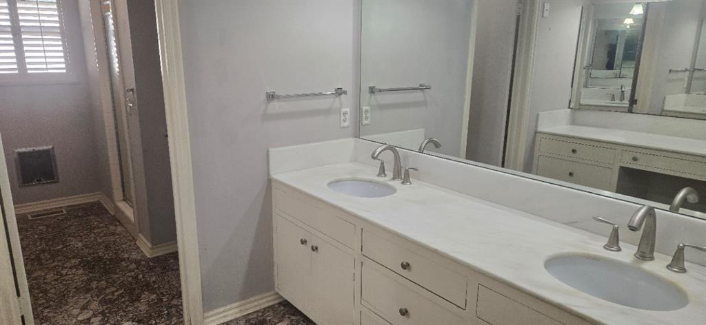 6345 Glenbrook Court