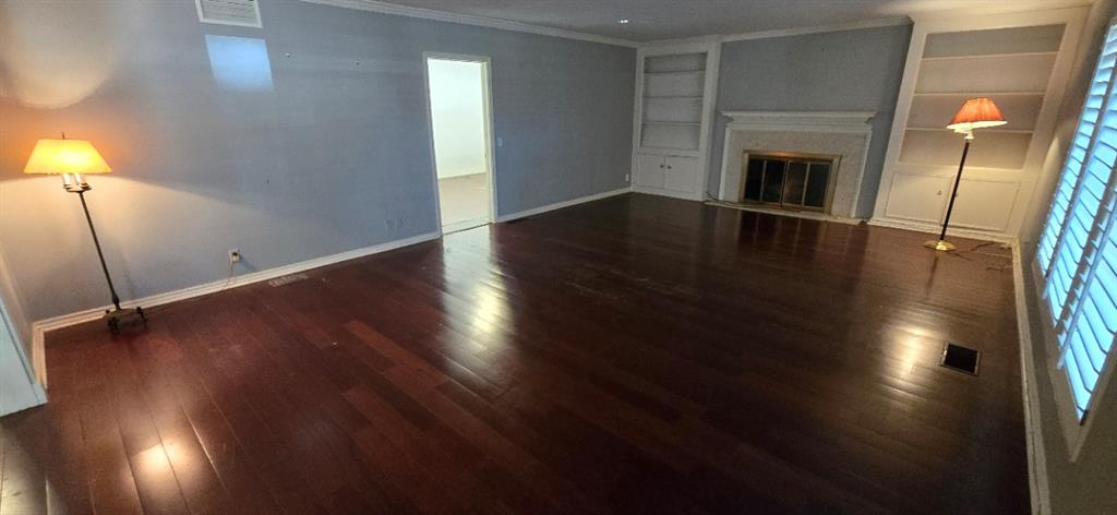 6345 Glenbrook Court