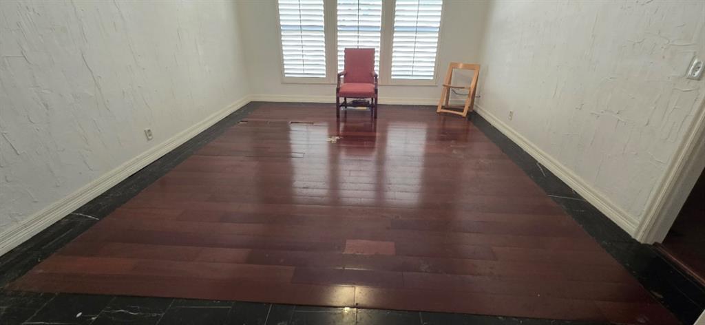 6345 Glenbrook Court