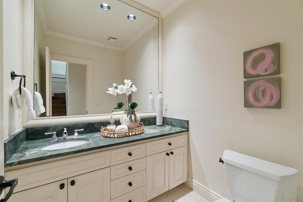 6132 Stonegate Place