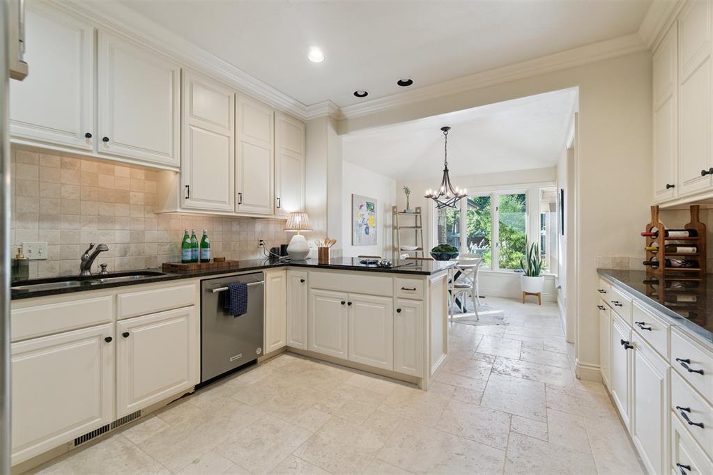 6132 Stonegate Place