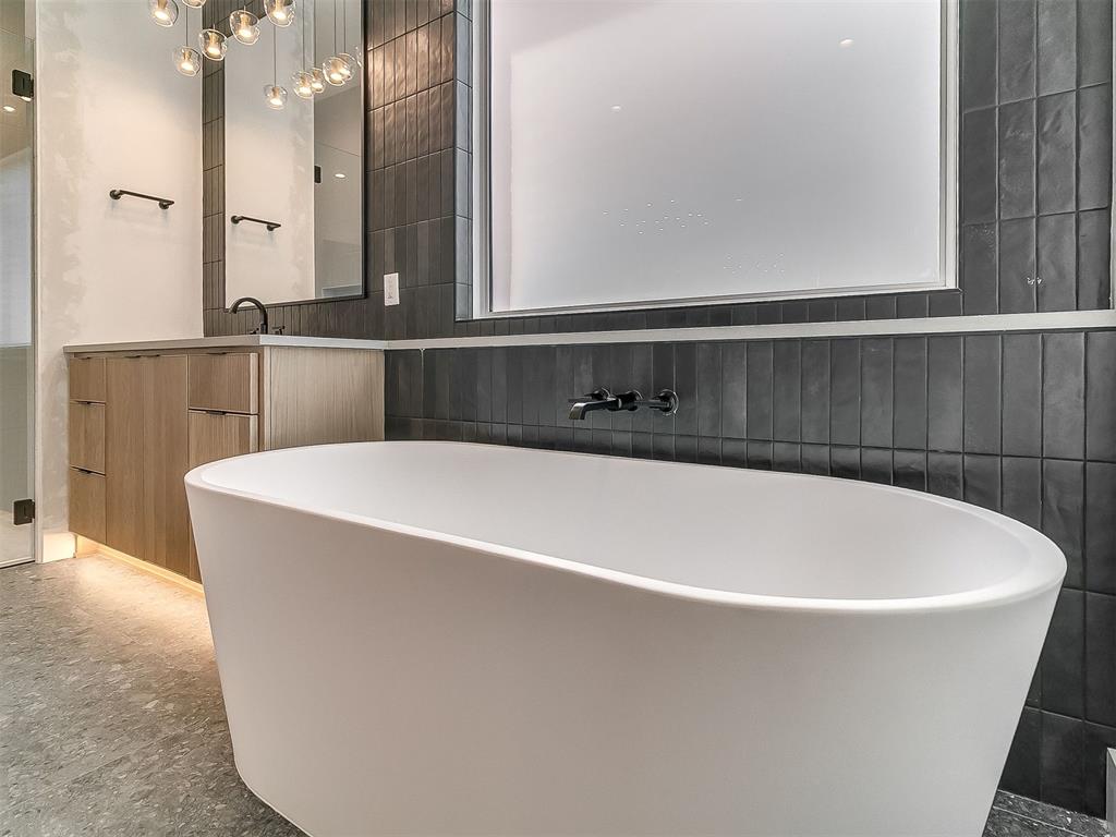 6308 NW 150th Terrace