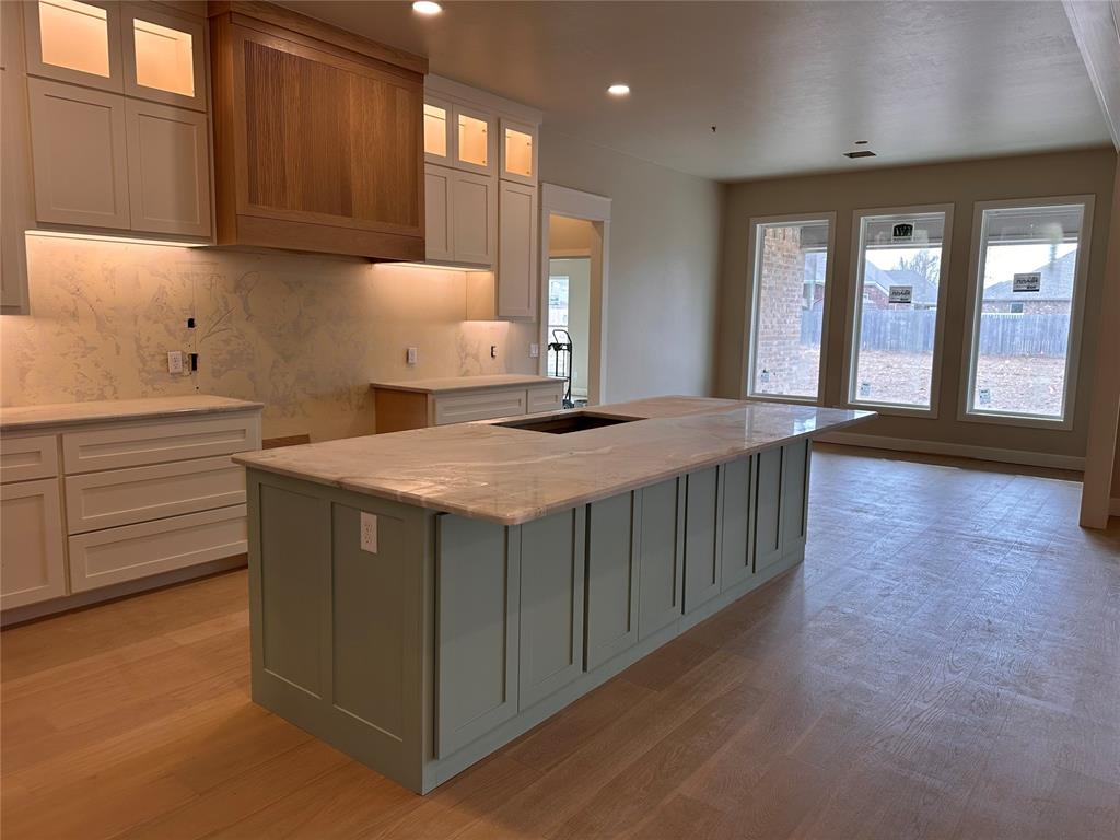 4304 Ravenscourt Lane