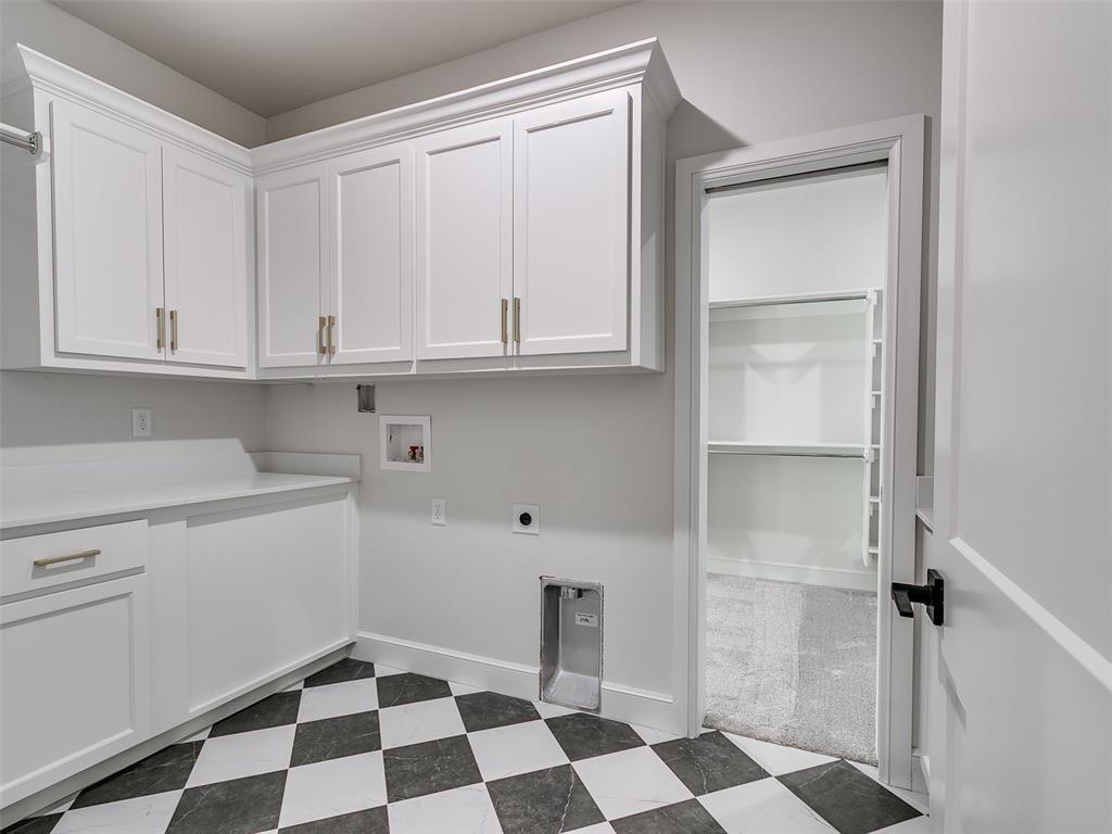 4559 Red Cedar Avenue