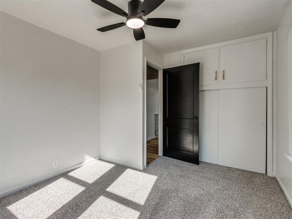 315 W Toronto Avenue