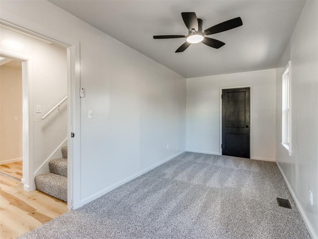 315 W Toronto Avenue