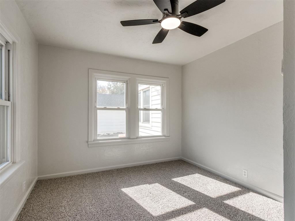 315 W Toronto Avenue