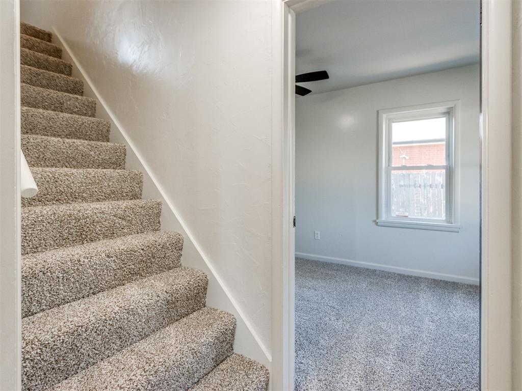 315 W Toronto Avenue