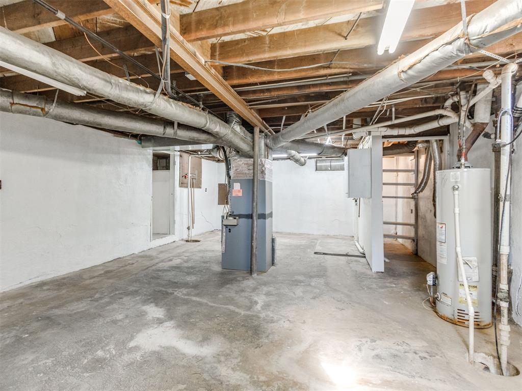 315 W Toronto Avenue