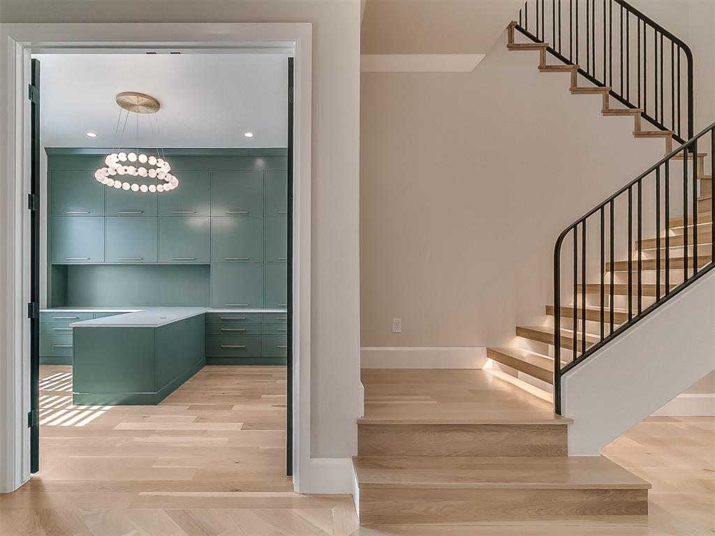 909 NW 157th Terrace