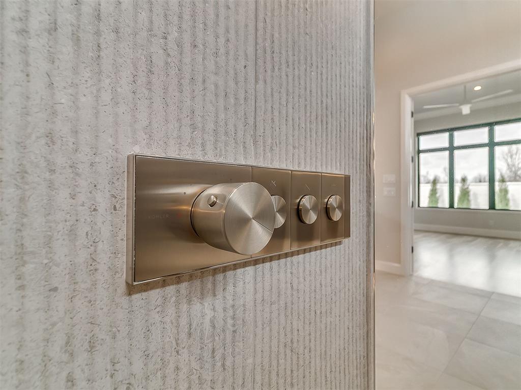 909 NW 157th Terrace