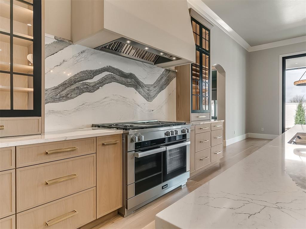 909 NW 157th Terrace