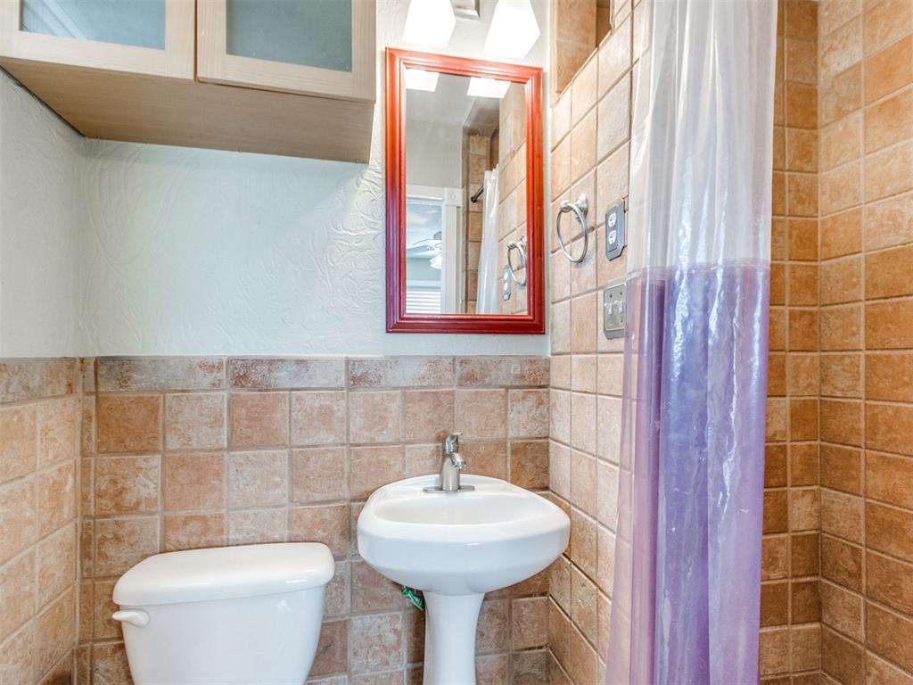 2920 N Alexander Lane