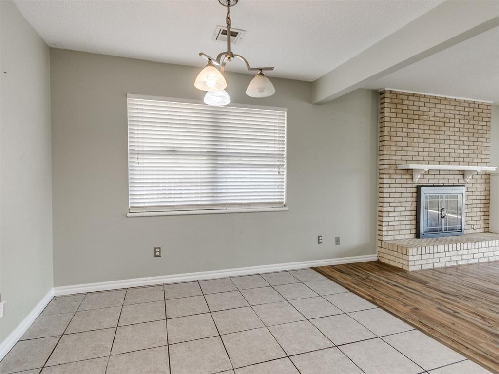 2920 N Alexander Lane