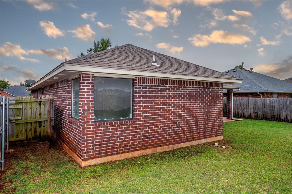 4921 NW 164TH Terrace