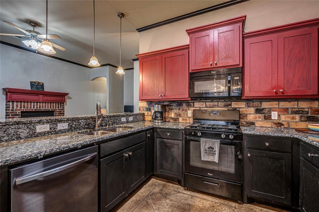 4921 NW 164TH Terrace