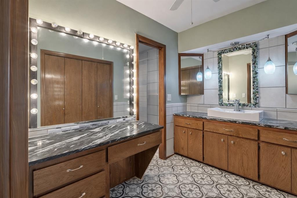 1007 Mockingbird Lane