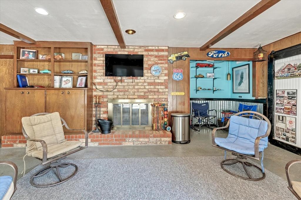 1007 Mockingbird Lane