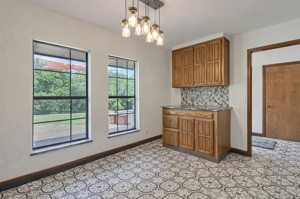 1007 Mockingbird Lane