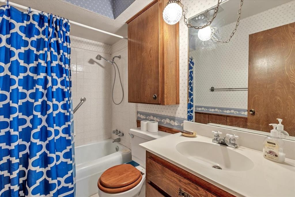 1007 Mockingbird Lane