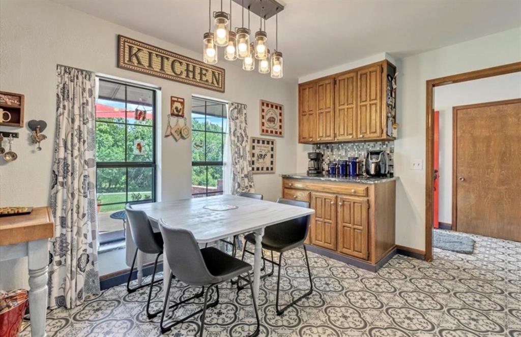 1007 Mockingbird Lane