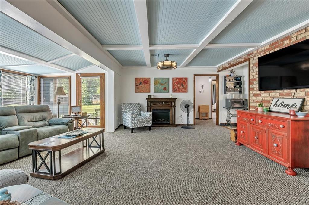 1007 Mockingbird Lane