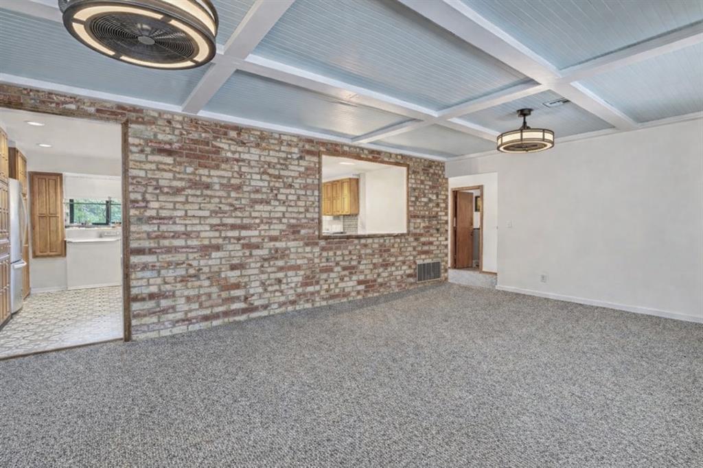 1007 Mockingbird Lane