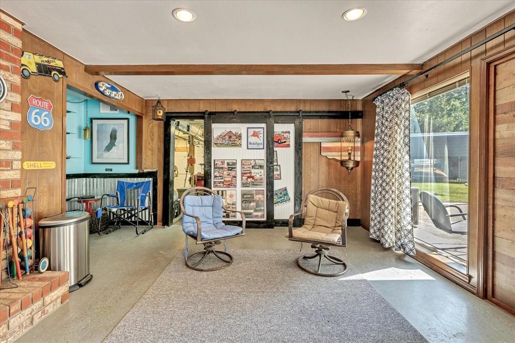 1007 Mockingbird Lane