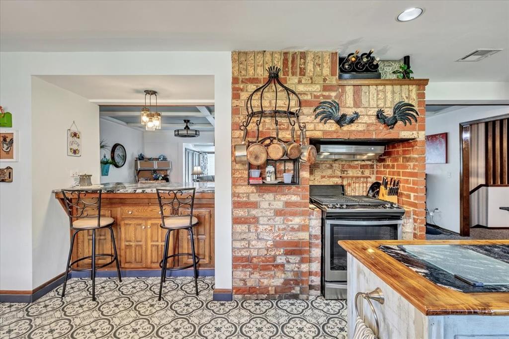 1007 Mockingbird Lane