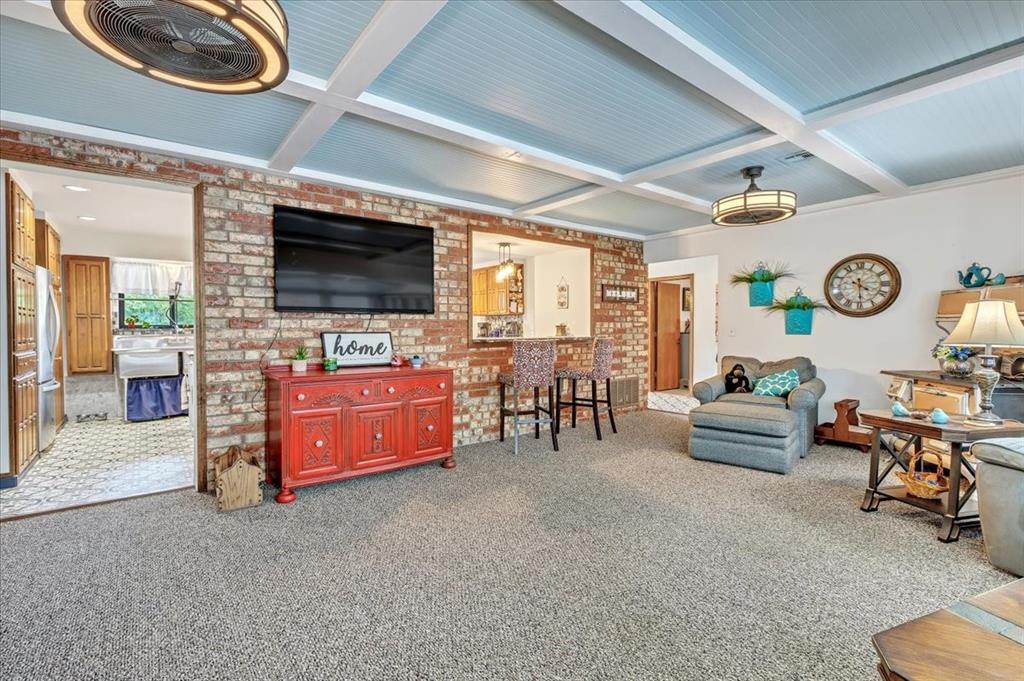 1007 Mockingbird Lane