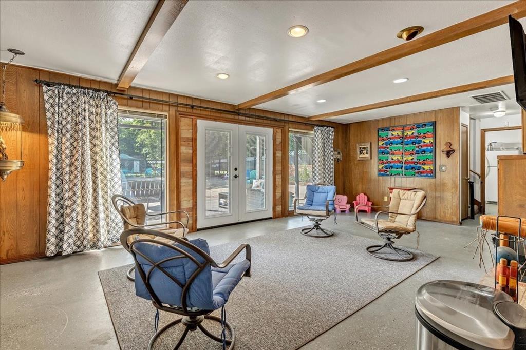 1007 Mockingbird Lane