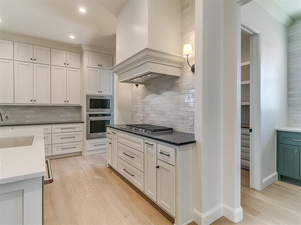 3200 Gold Finch Drive