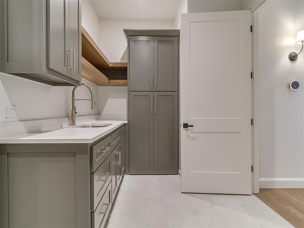 3200 Gold Finch Drive