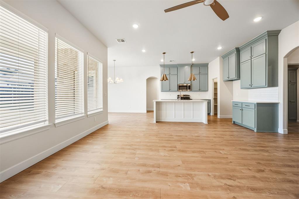 2316 Los Angeles Avenue