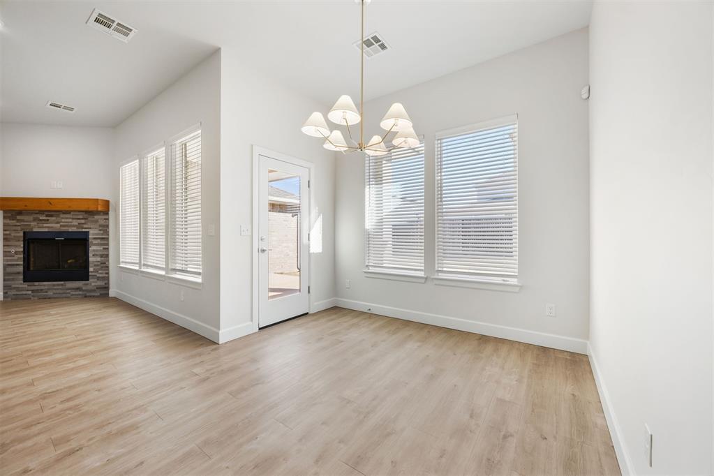 2316 Los Angeles Avenue