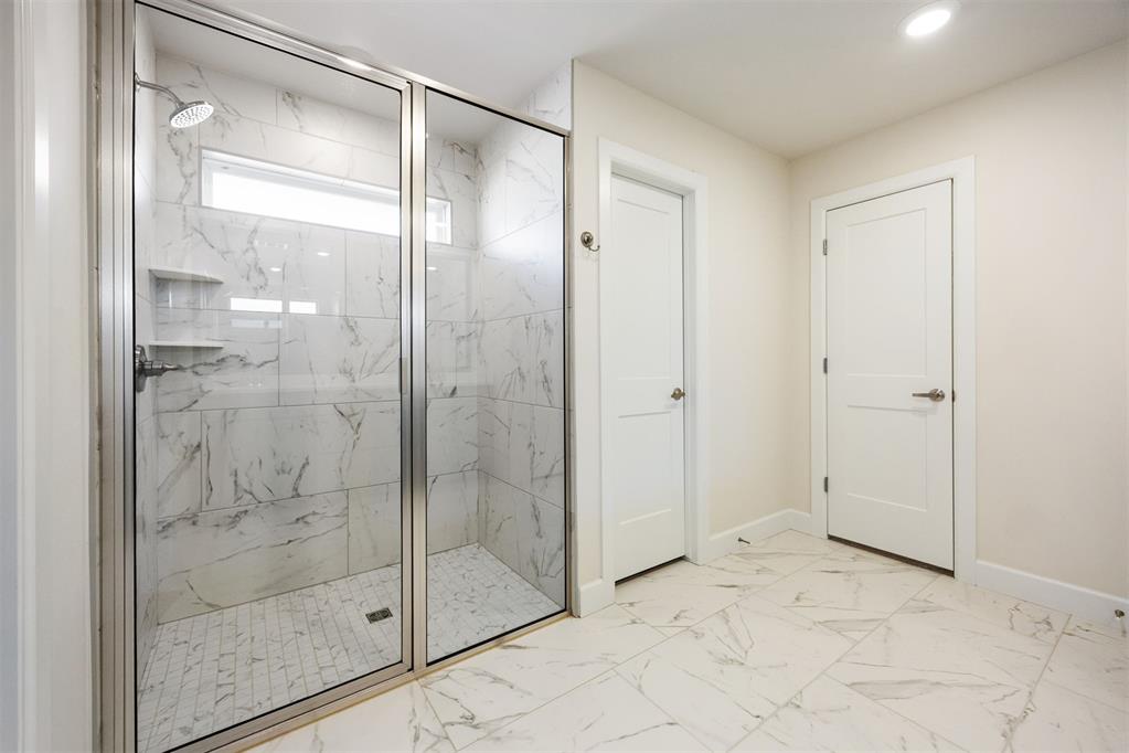 2316 Los Angeles Avenue