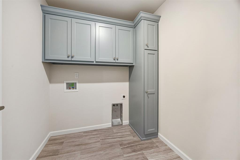 2316 Los Angeles Avenue