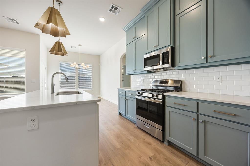 2316 Los Angeles Avenue