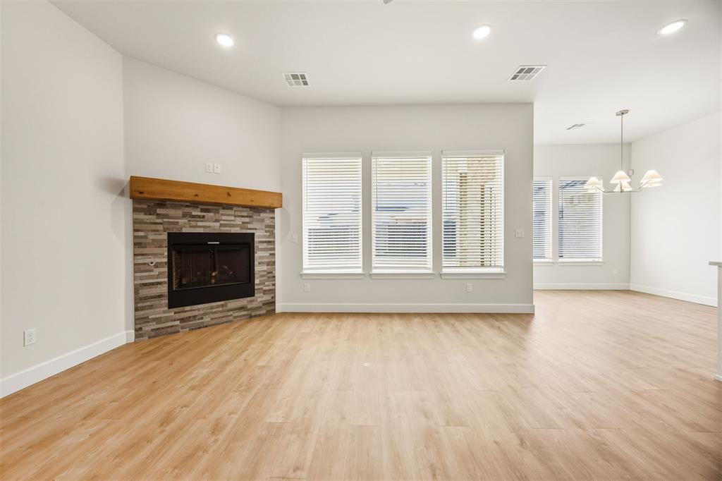 2316 Los Angeles Avenue