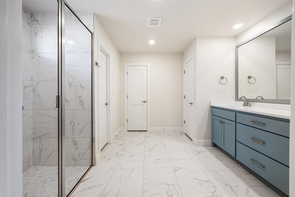 2316 Los Angeles Avenue