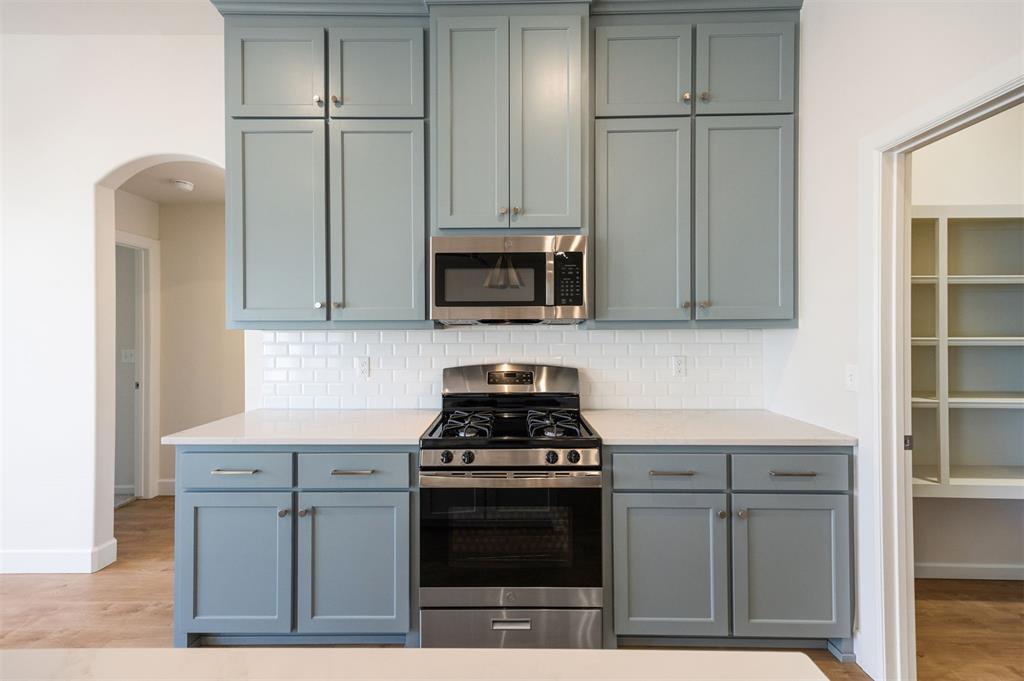 2316 Los Angeles Avenue