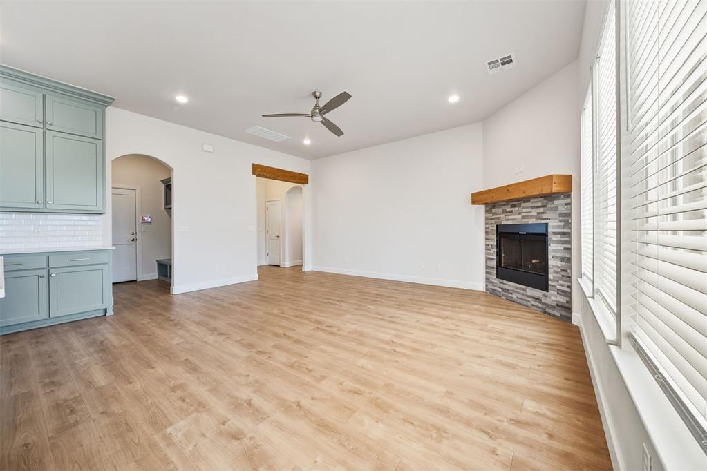 2316 Los Angeles Avenue