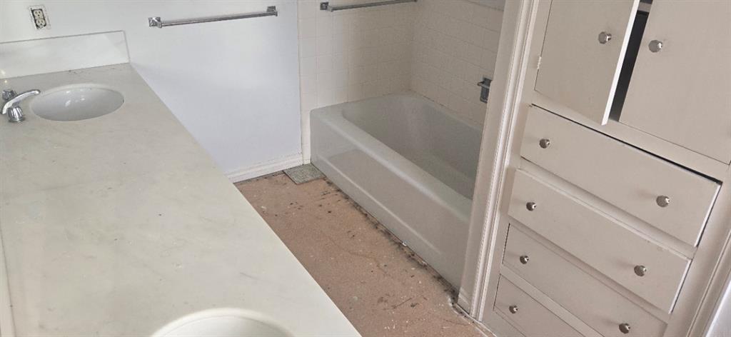 6341 Glenbrook Court