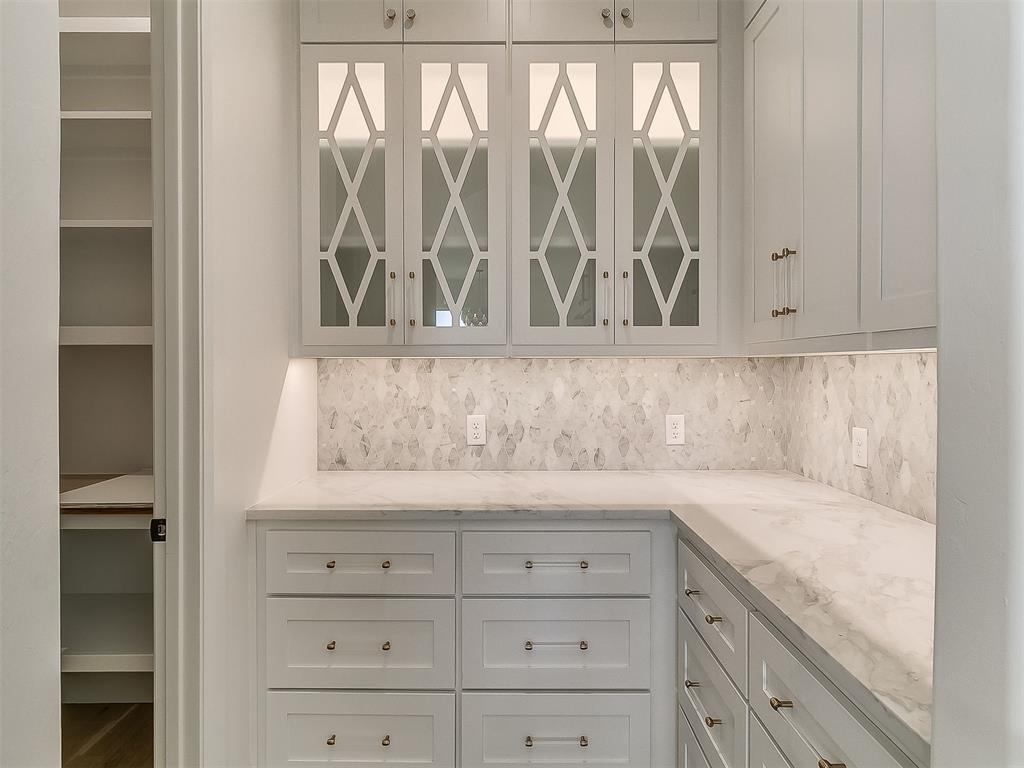 16413 Burgundy West Drive